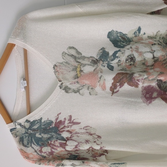 J Jill Linen blend v neck lightweight Boho Pullover Coastal floral print M - Picture 2 of 6
